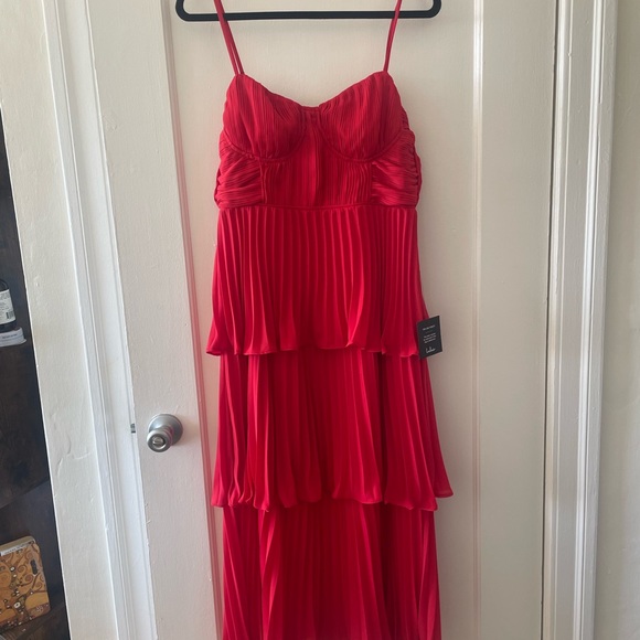 Lulu’s Cascading Crush Red Tiered Midi Dress - M - Picture 7 of 9